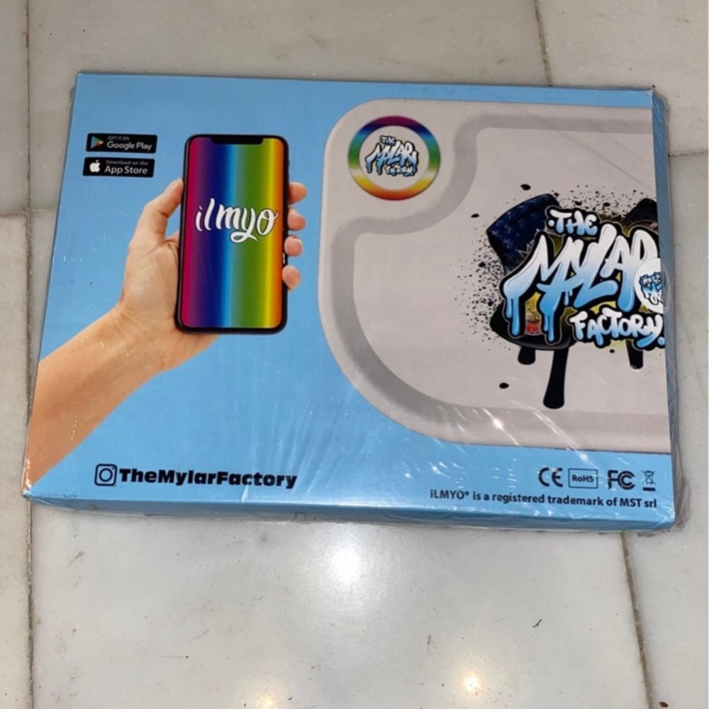 Retl$90 The Mylar Factory Phone Holder